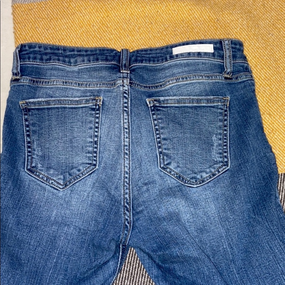 Distressed Blue jeans - Picture 3 of 4